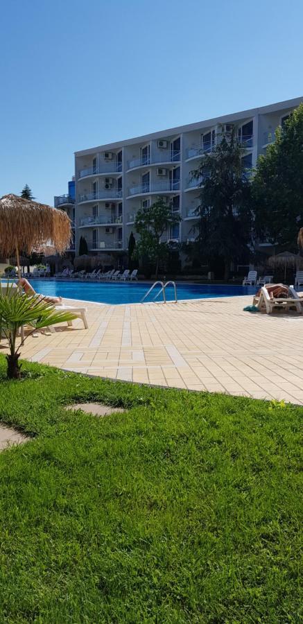 Apartment With Green Terrace Burgas Екстер'єр фото